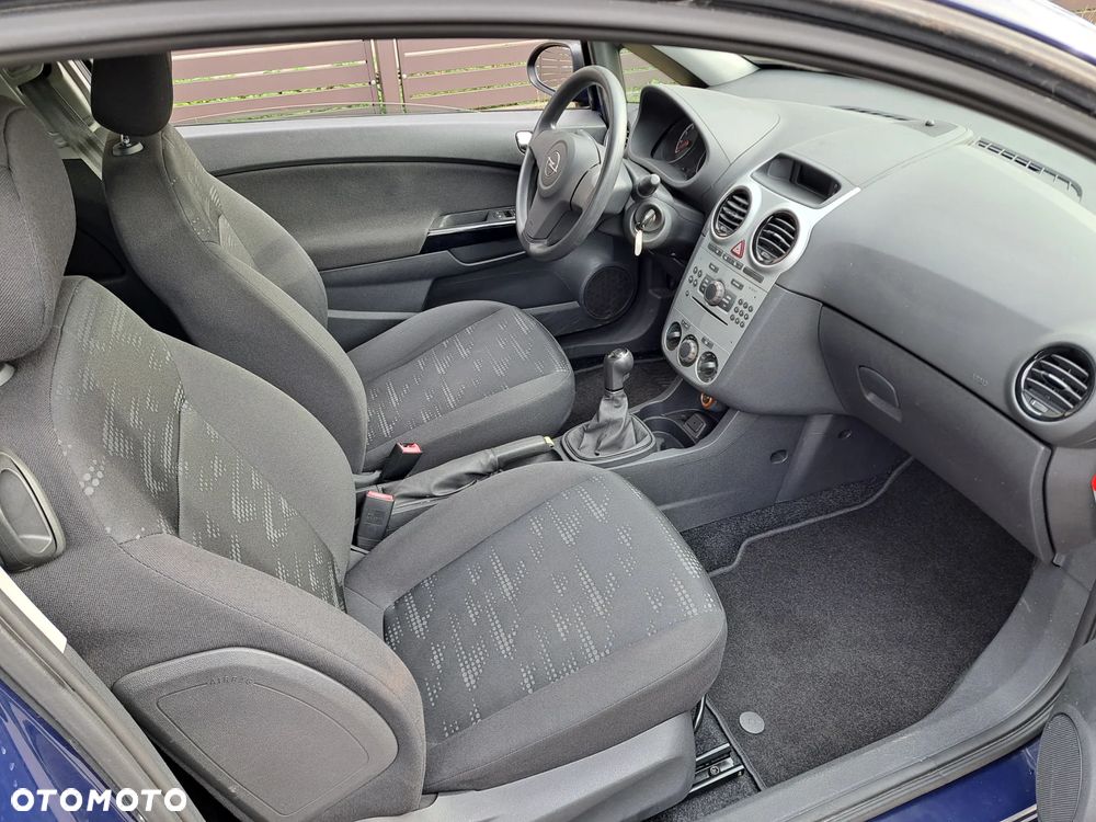 Opel Corsa 1.2 16V Edition / Active - 9