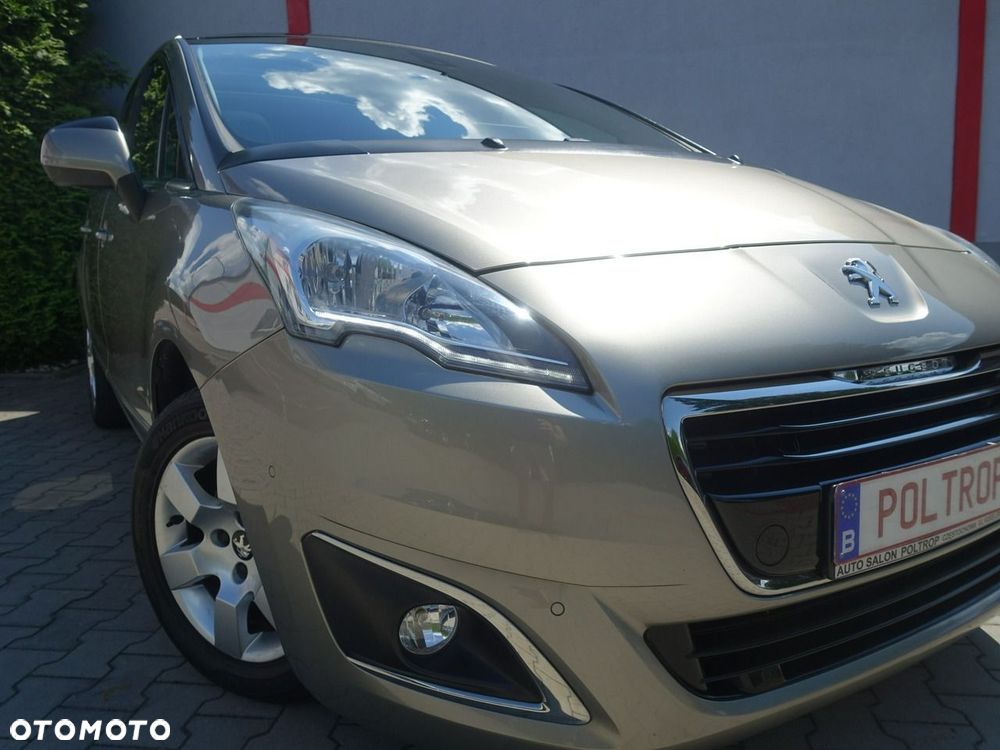 Peugeot 5008 1.2 PureTech Allure S&S - 4