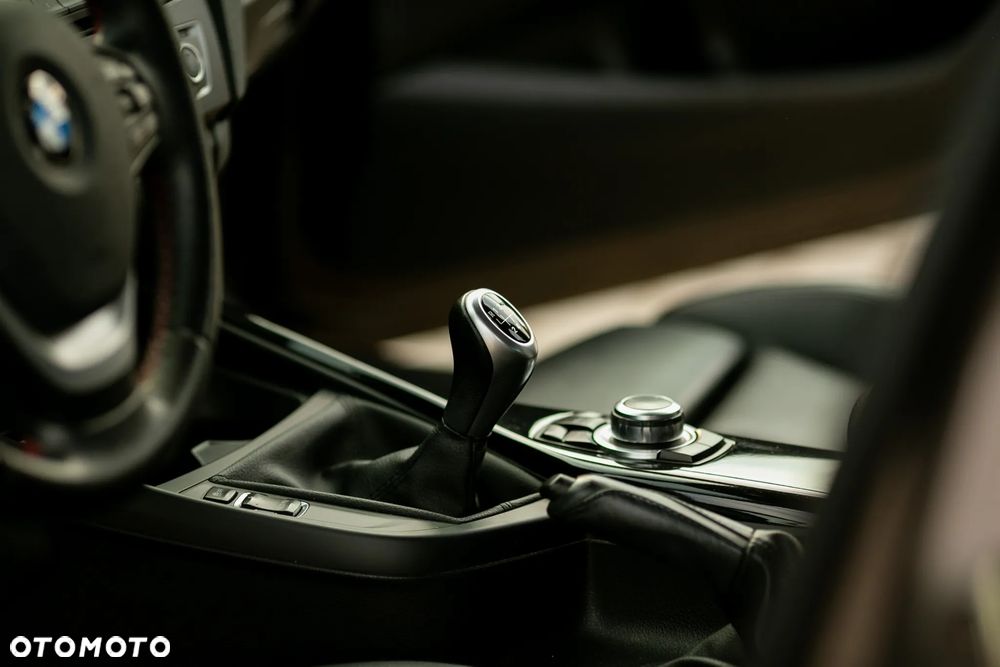 BMW Seria 1 118d - 11