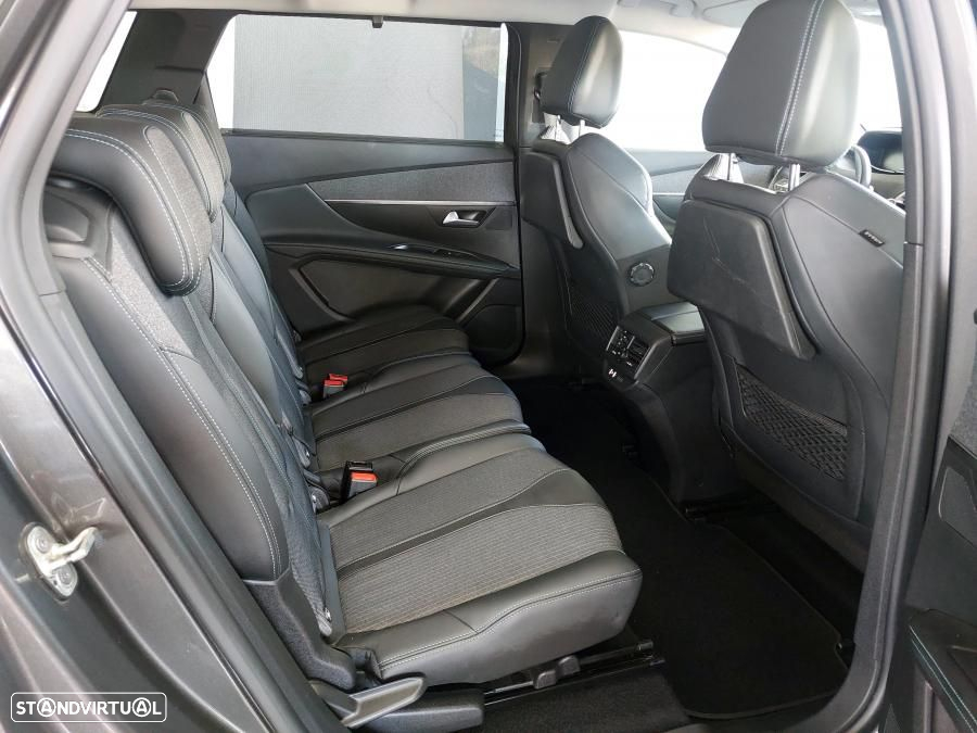 Peugeot 5008 1.2 PureTech Allure EAT8 - 42
