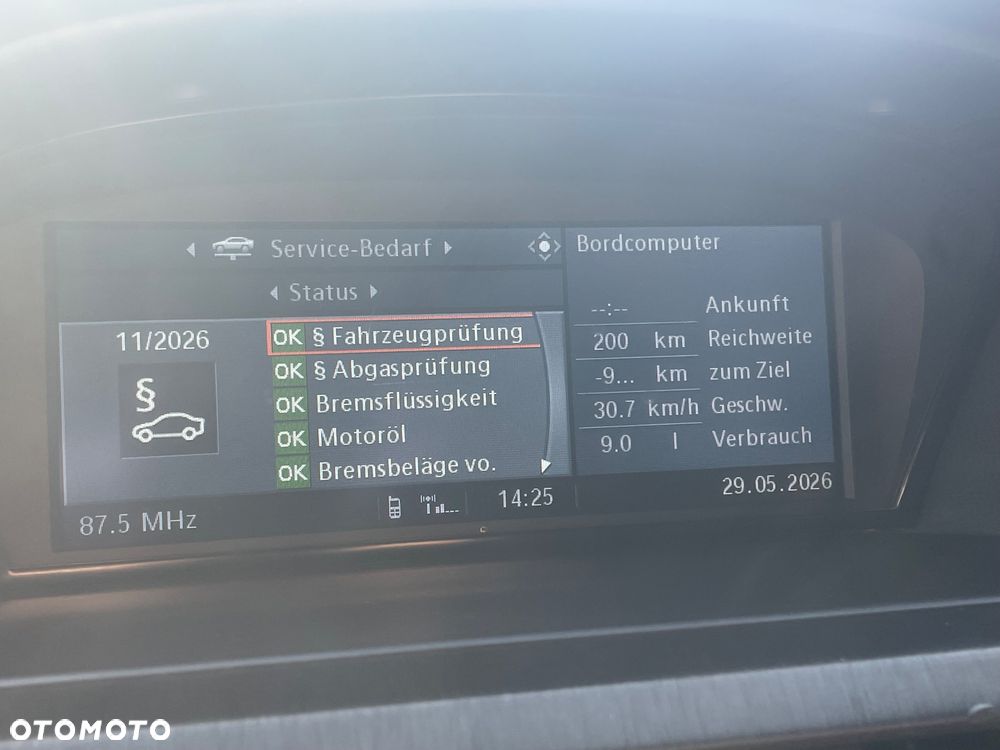 BMW Seria 5 525d - 12