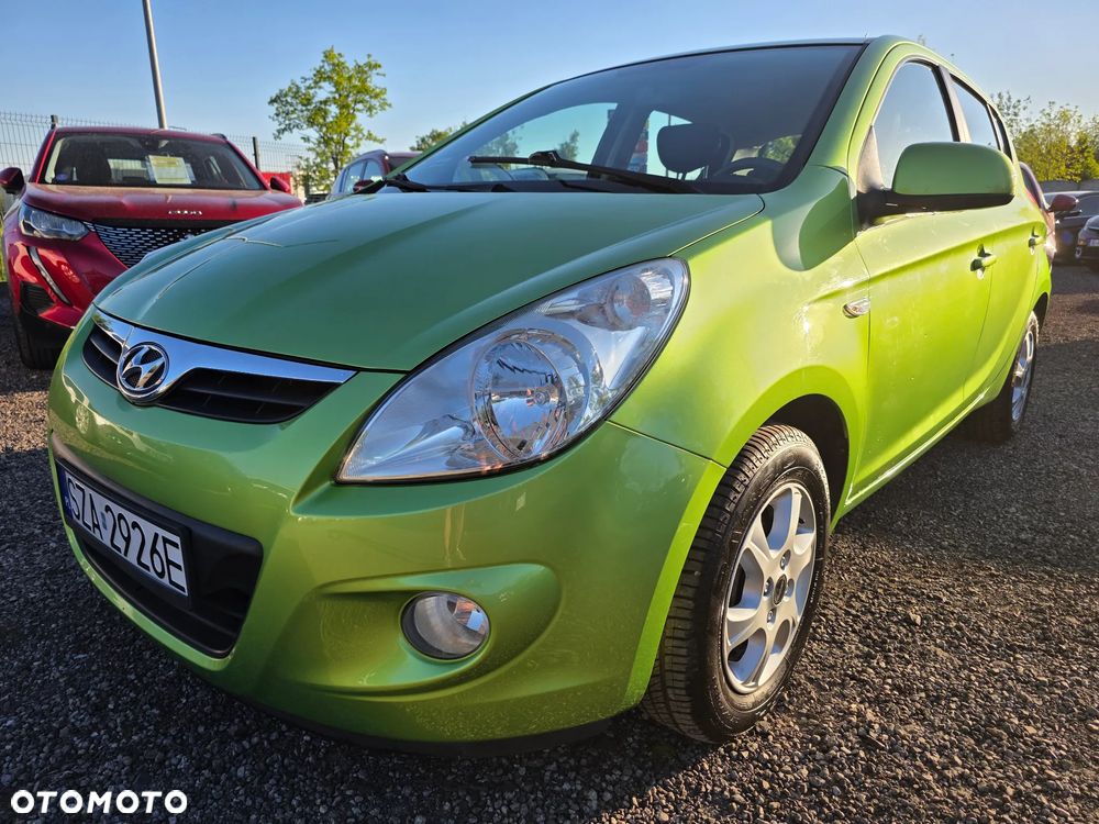 Hyundai i20 1.2 FIFA WM Edition - 27