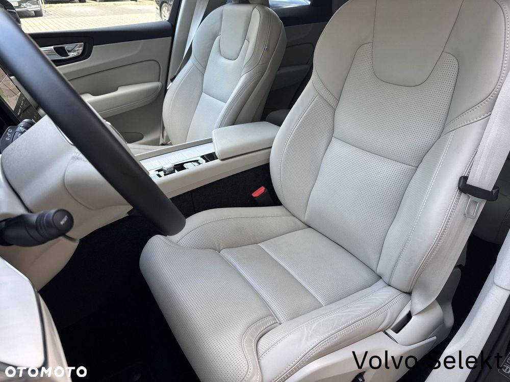 Volvo XC 60 - 24