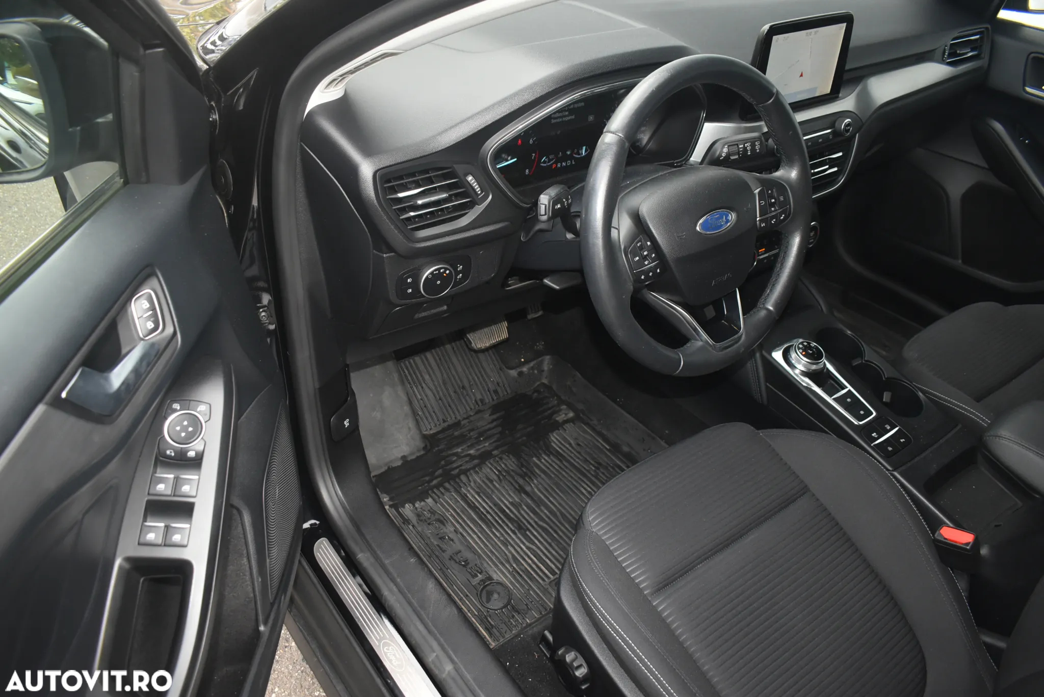 Ford Focus 1.0 EcoBoost Titanium - 11