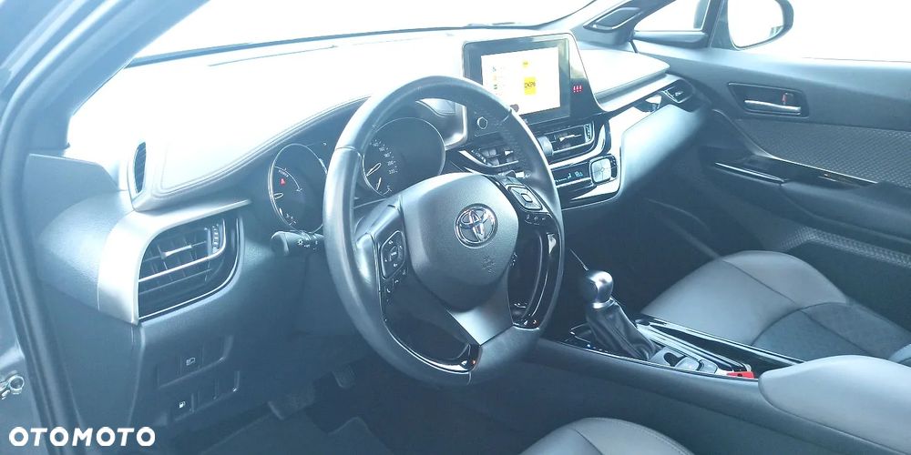 Toyota C-HR - 26