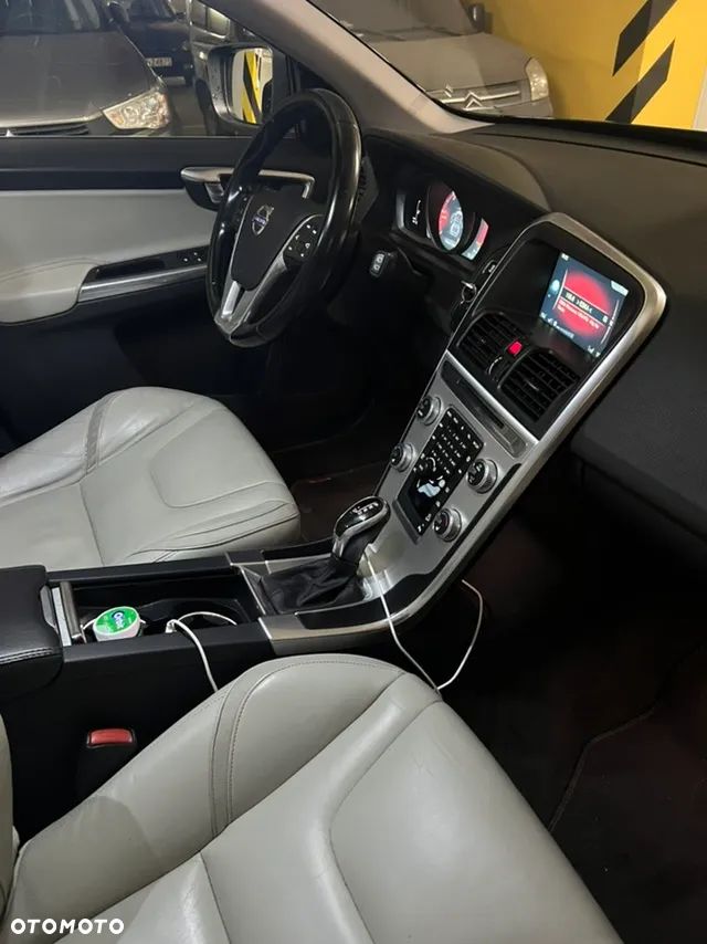 Volvo XC 60 D4 AWD Ocean Race - 7