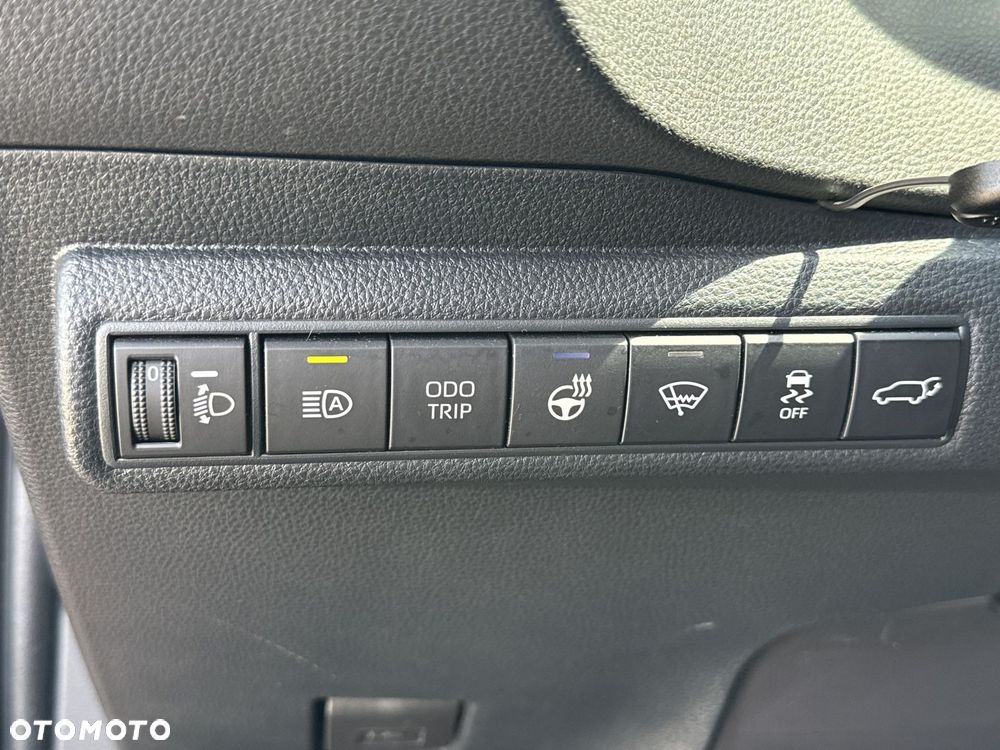 Toyota Corolla - 22