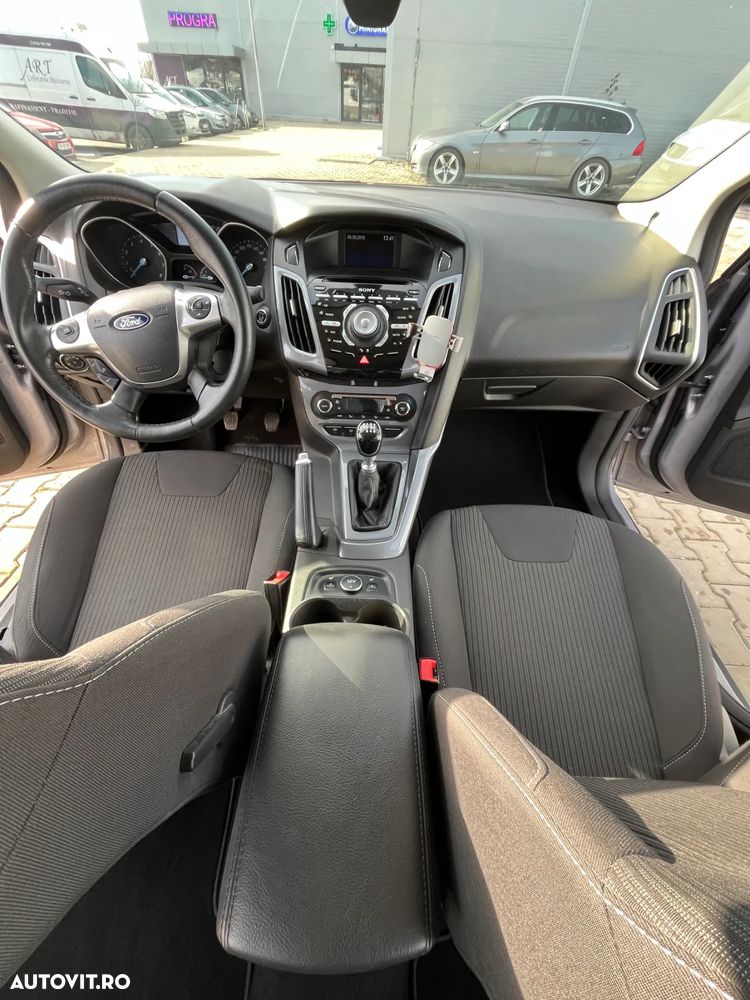 Ford Focus 1.0 EcoBoost Start Stop Titanium - 8