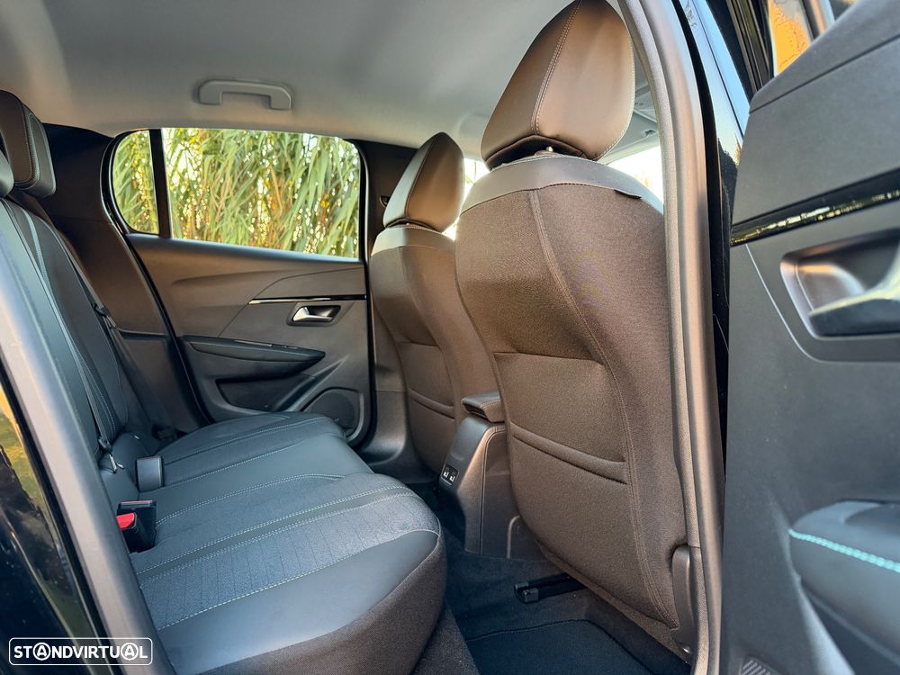 Peugeot e-208 Allure Pack - 26