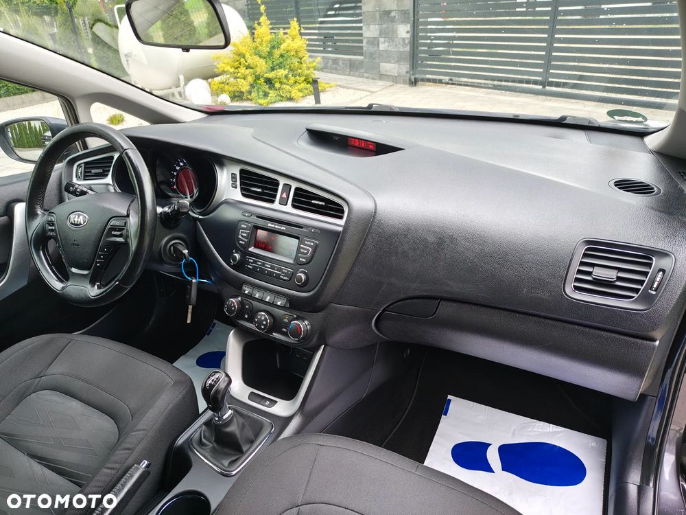Kia Ceed 1.4 CVVT Attract - 18