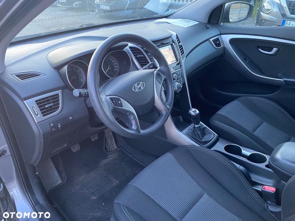 Hyundai i30 1.4 Premium - 24