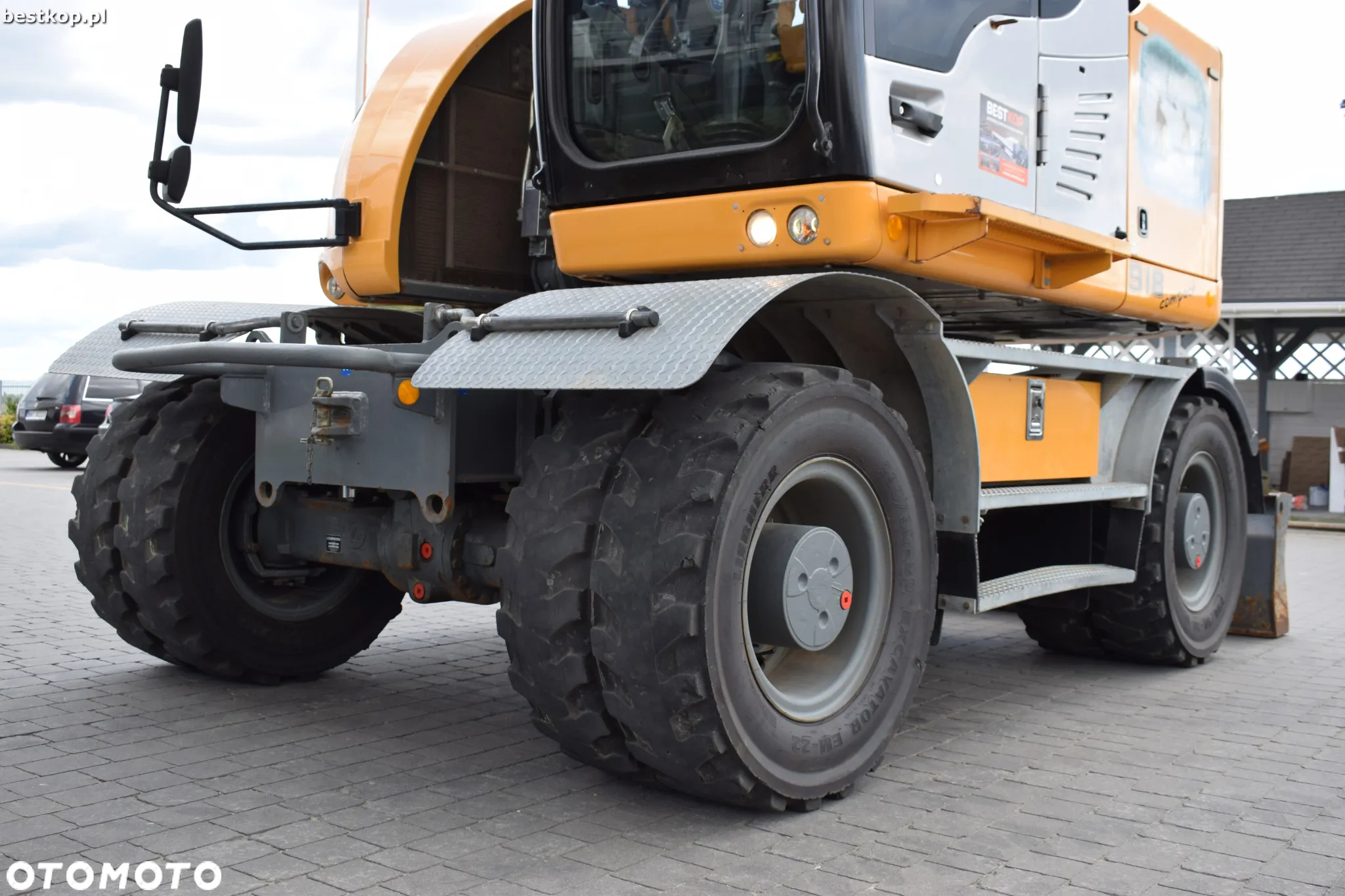 Liebherr A918 Compact Litronic - 22