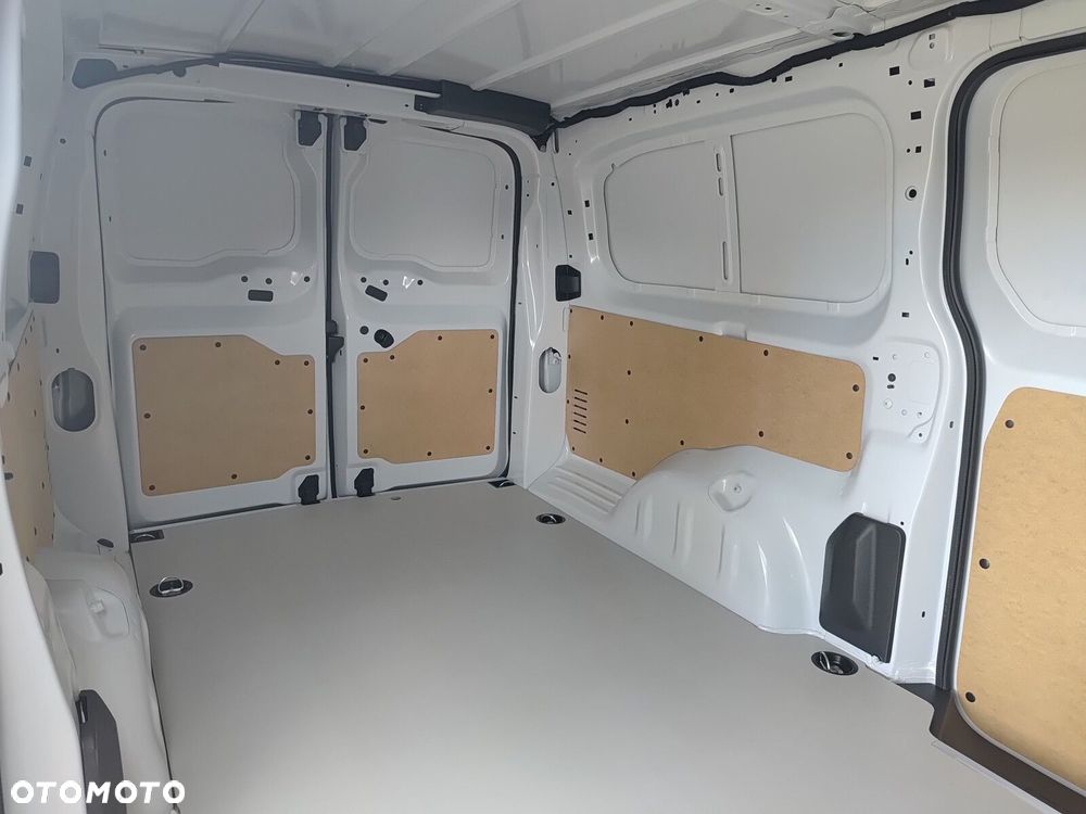 Opel Vivaro - 14