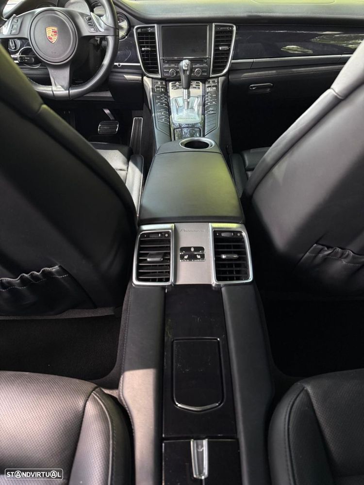 Porsche Panamera - 15