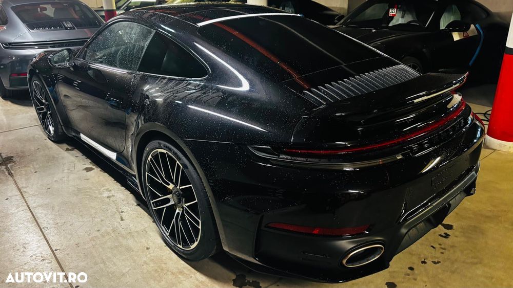 Porsche 911 911Turbo S - 2