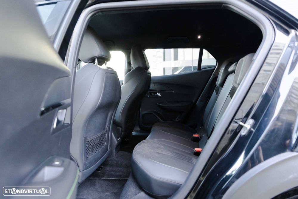 Peugeot 2008 1.2 PureTech GT Line EAT8 - 21