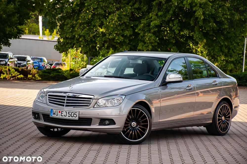 Mercedes-Benz Klasa C - 32