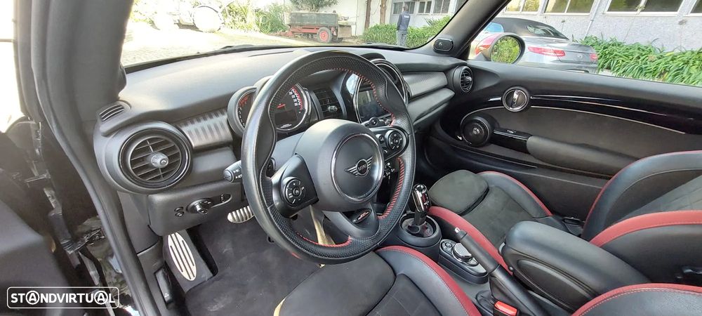 MINI Cabrio John Cooper Works Auto Desportiva - 3