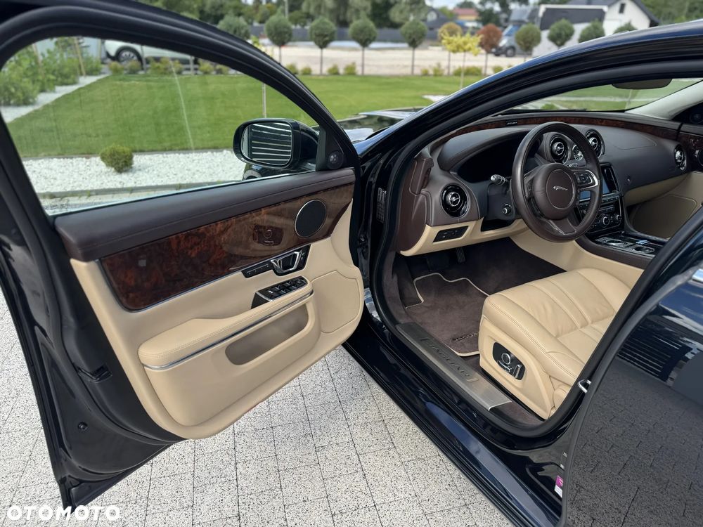 Jaguar XJ 3.0 V6 Premium Luxury - 27