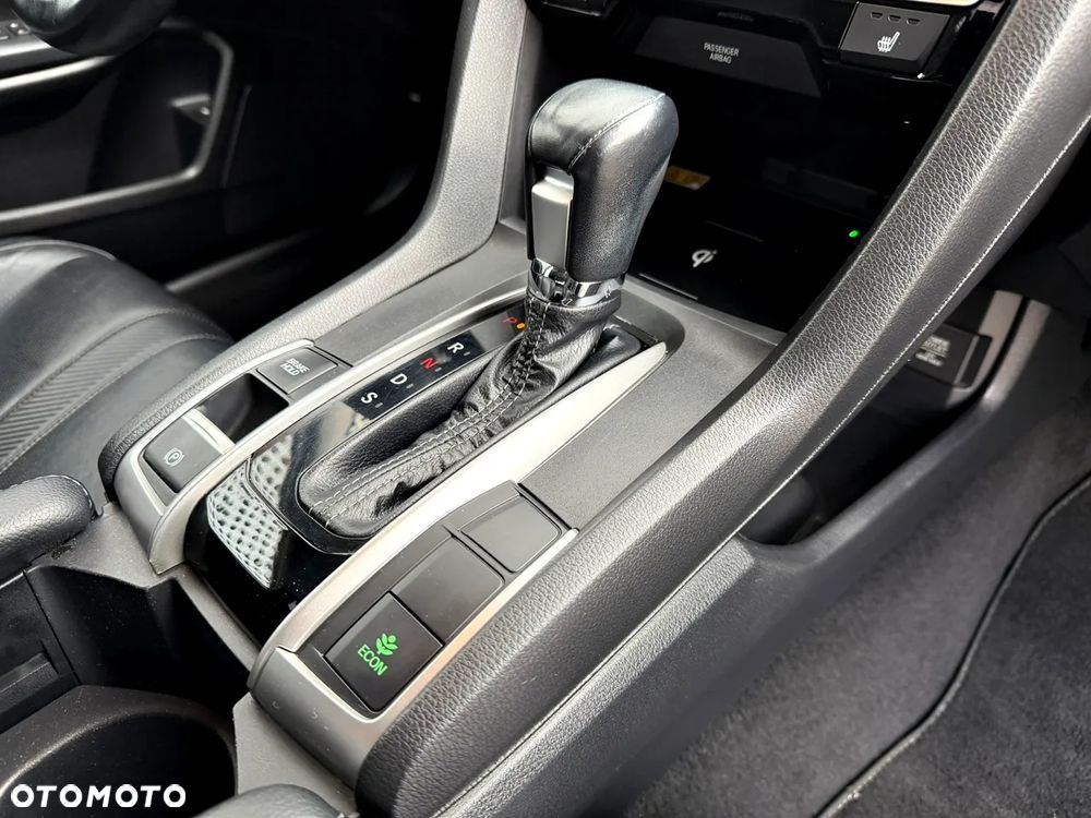 Honda Civic 1.5 i-VTEC Turbo CVT Executive - 31