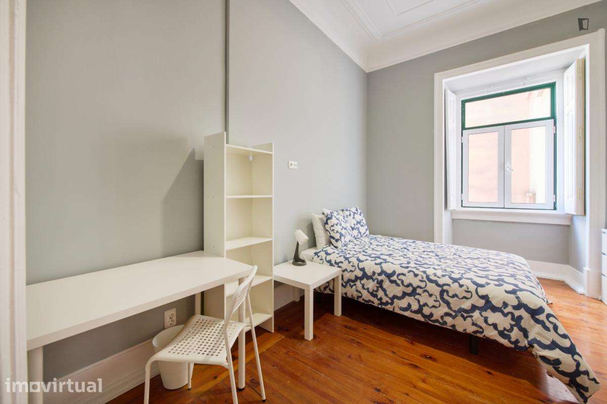 Quarto - localizado em Entrecampos Lisbon - Grande imagem: 4/51