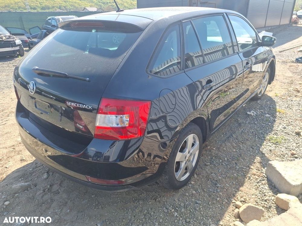Dezmembrez Skoda Rapid 1.2 tsi CJZD euro 6 neagra cod  culoare LF9R - 2