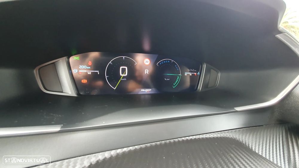 Peugeot 2008 Hybrid 145 e-DSC Allure - 42