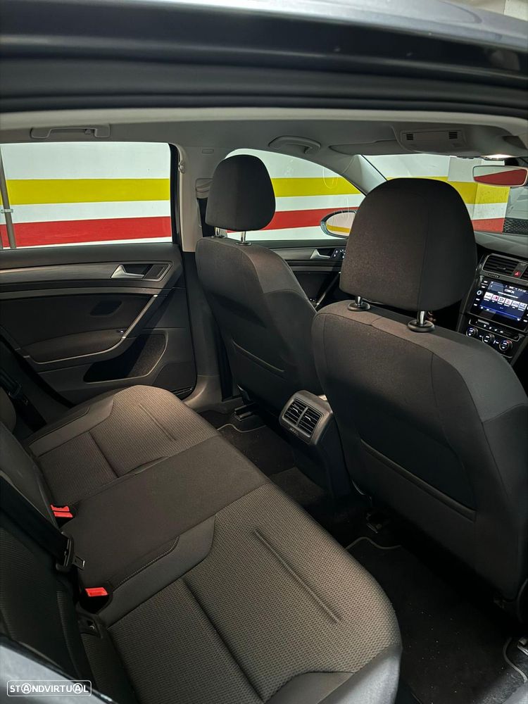 VW Golf - 8