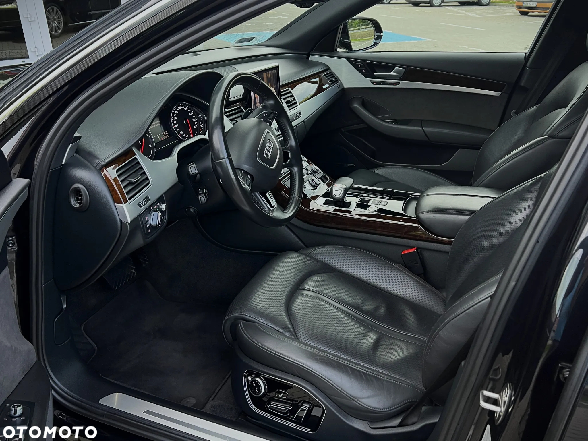 Audi A8 4.2 TDI DPF (clean diesel) quattro tiptronic - 31