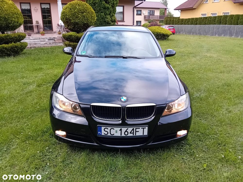 BMW Seria 3 318i Edition Exclusive - 1