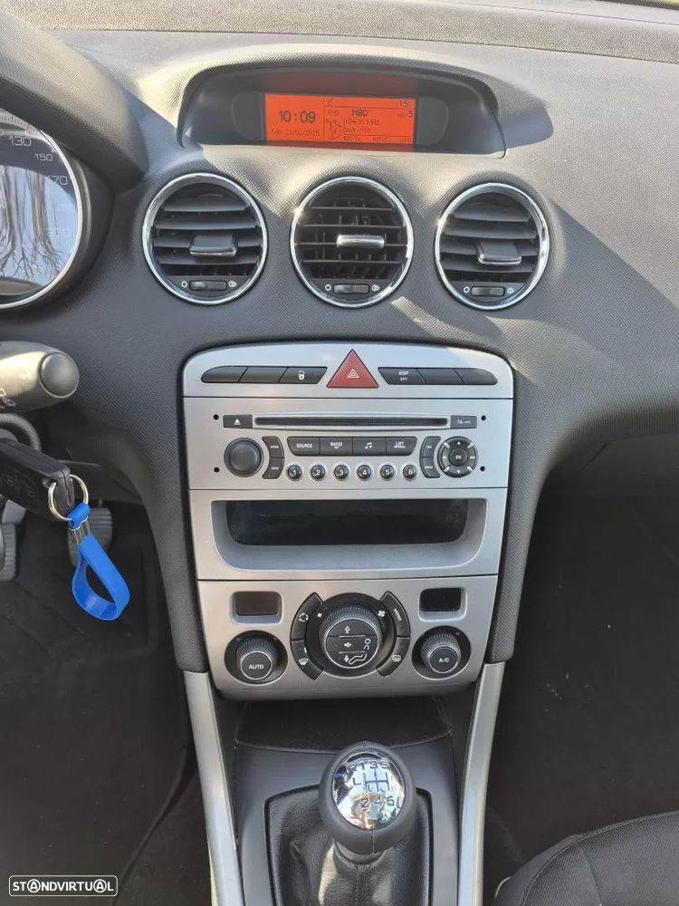 Peugeot 308 SW 1.6 HDi Premium CVM6 - 14