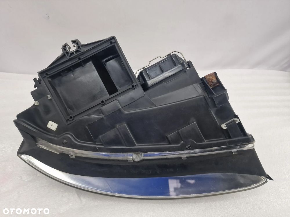 AUDI A4 B6 8E0 02-05 LEWA LAMPA PRZEDNIA PRZÓD SOCZEWKA , NR 8E0941003F , NR AUKCJI LA183 - 9
