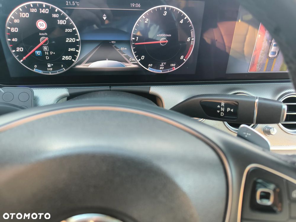 Mercedes-Benz Klasa E 220 d 9G-TRONIC - 14