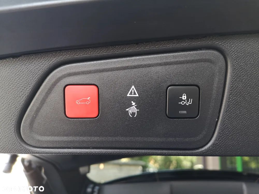 Peugeot 3008 1.5 BlueHDi Allure S&S EAT8 - 17