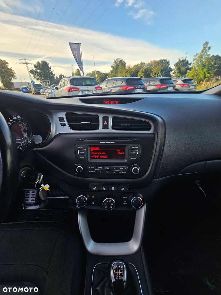 Kia Ceed 1.4 L - 9
