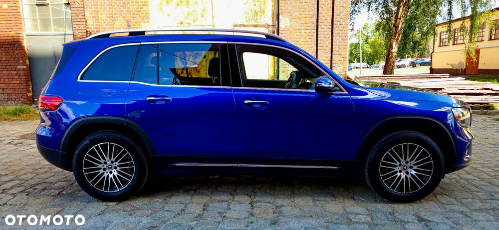 Mercedes-Benz GLB 250 4-Matic Style 8G-DCT - 3