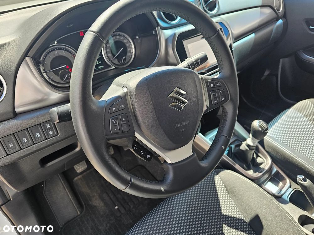 Suzuki Vitara 1.4 Boosterjet SHVS Premium 2WD - 11
