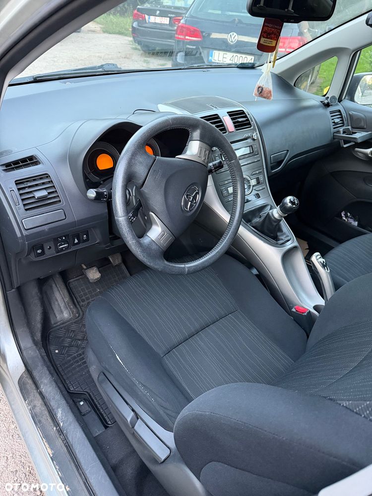 Toyota Auris - 7