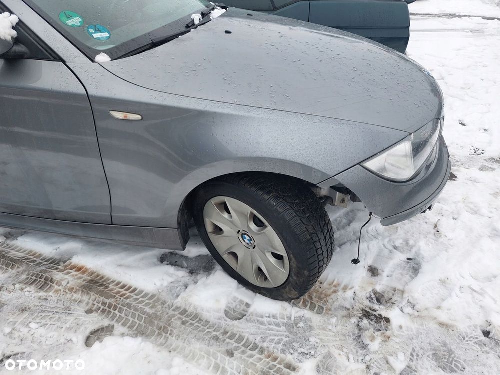 BMW E87 E90 116i błotnik przód prawy A52/7