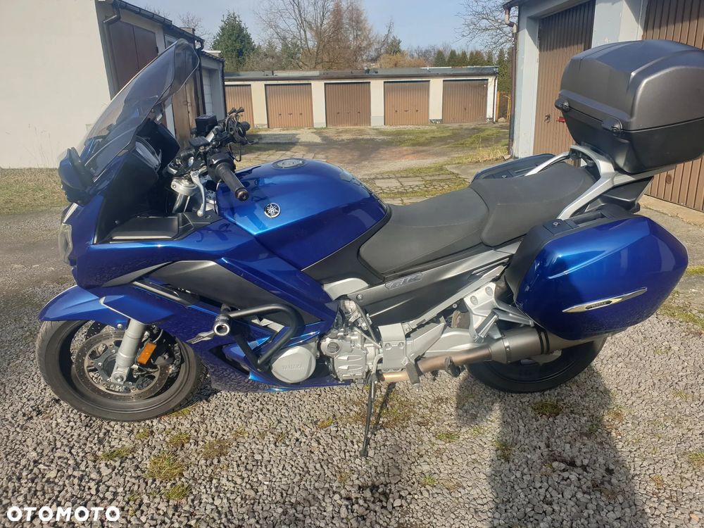 Yamaha FJR - 2