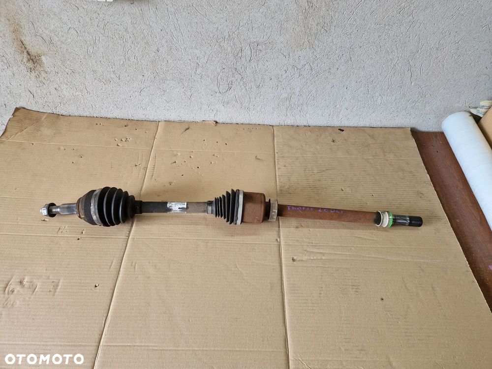 PÓŁOŚ PRAWA RENAULT TRAFIC III IV 2.0 DCI 2021r