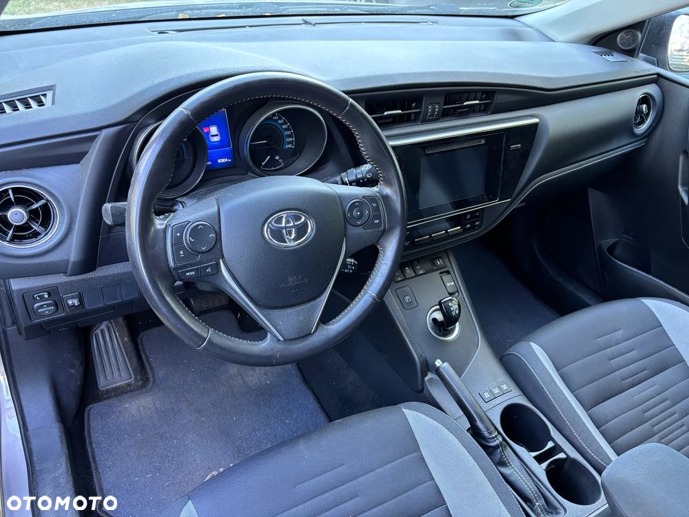 Toyota Auris - 12
