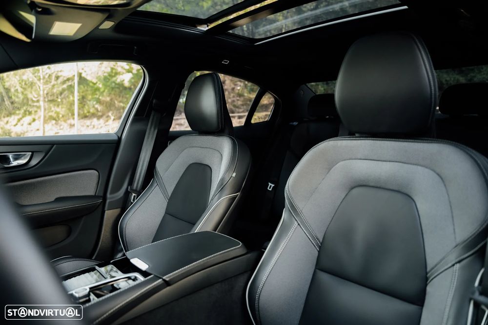 Volvo S60 T8 Recharge AWD Ultimate Dark - 20