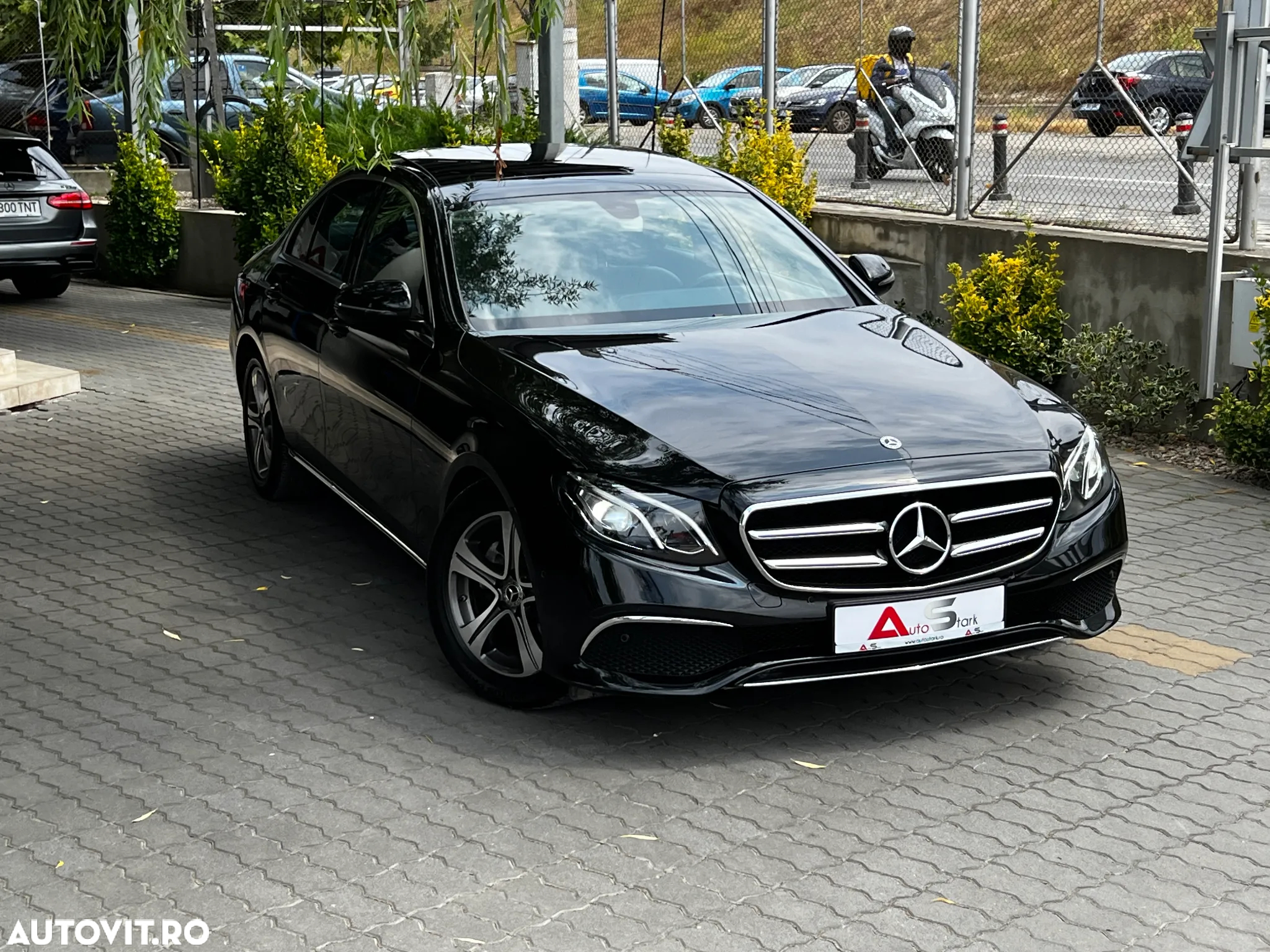 Mercedes-Benz E 200 d Aut. - 11