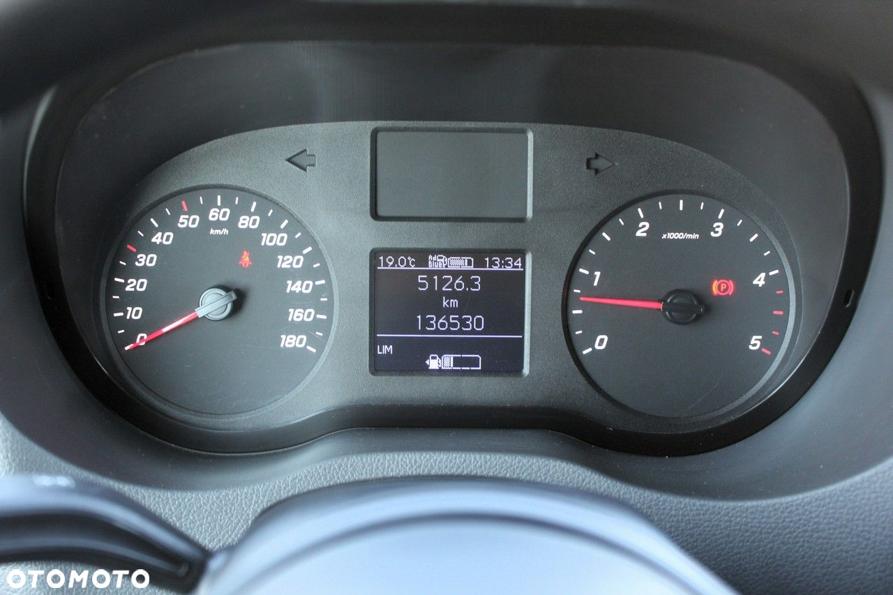 Mercedes-Benz Sprinter - 15