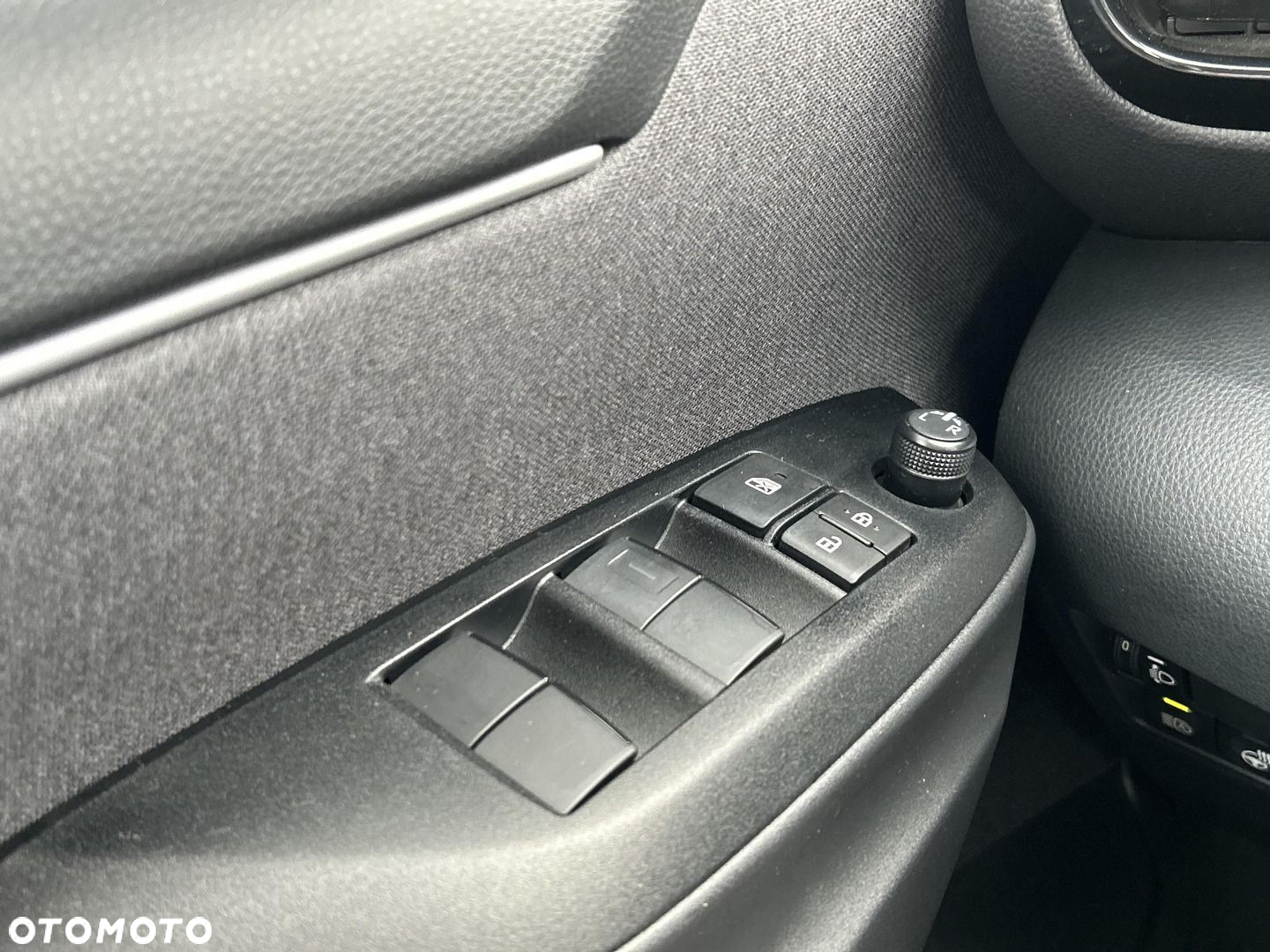Toyota Yaris - 21