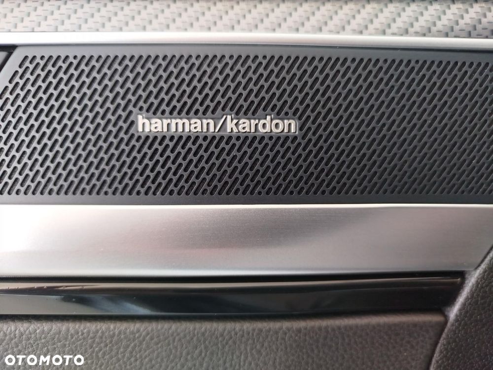 Volkswagen Arteon 2.0 TDI SCR 4Motion DSG R-Line - 33