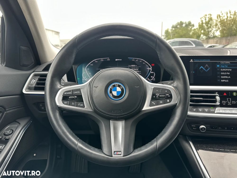BMW Seria 3 - 17