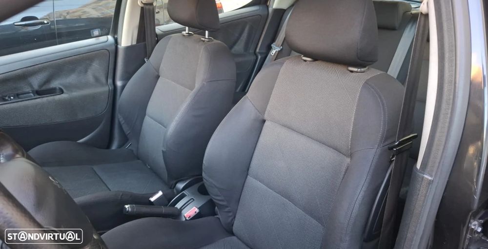 Peugeot 207 1.4 HDi Trendy - 9