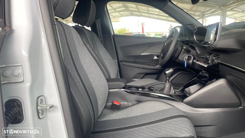 Peugeot 2008 1.2 PureTech Allure Pack - 23